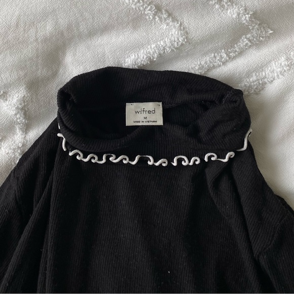 Wilfred black turtleneck - Picture 3 of 3